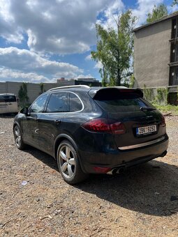 Porsche Cayenne Turbo - 4