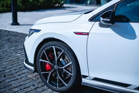 Volkswagen Golf GTI Clubsport 2,0 TSI 7DSG ČR ZÁRUKA VW - 4