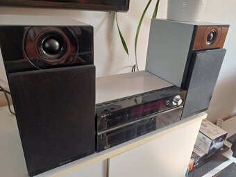 Sony a LG - 4