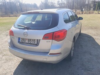 Opel Astra 1.7 cdti combi - 4