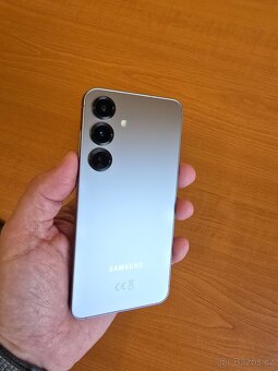 Prodám Samsung S25 12/512GB, Silver Shadow - 4