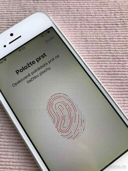 iPhone SE 64GB - 4