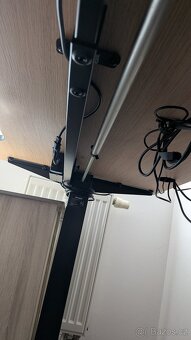 Polohovatelný stůl - elektrický - 4