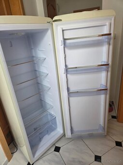 Retro chladnička Amica stáří 1,5 roku - 4