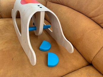 Houpací kůň Plantoys Palomino. Motessori koník - 4