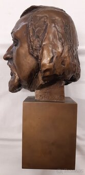 Busta bronz patina autoportrét Václav Frydecký. 36 cm - 4