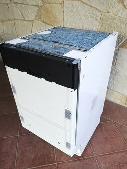 Vestavná myčka Beko 45cm - 4