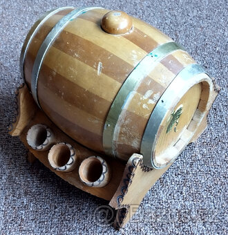 Krakonošův soudek s kalíšky - 4