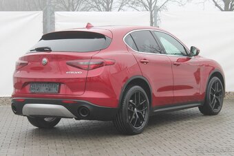 Alfa Romeo Stelvio 2.2JTD 154kW¨Q4¨ACC¨KEYLESS¨KAMERA - 4