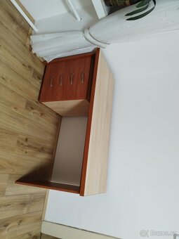 Psací stůl s kontejnerem - 4