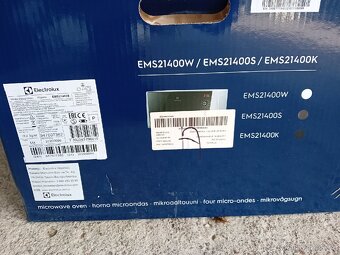 Mikrovlnka Electrolux EMS21400S i grilovani - 4