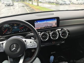 Mercedes A 200 AMG - 4