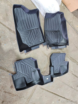 Suzuki Jimny , Samurai - gumové koberce, vaničky - 4