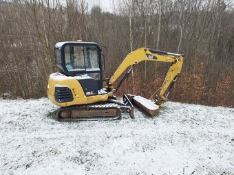 Prodám Caterpillar 302.5 - 4