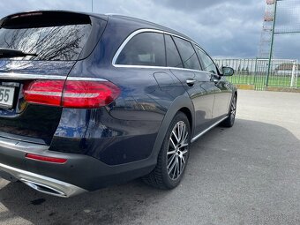 Mercedes-Benz Třídy E, 400d 4Matic All-Terrain Avantgarde - 4