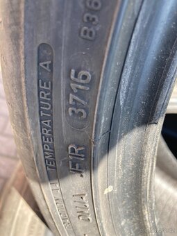 Letní pneu 225/40 R19 - 4