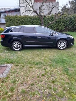 Toyota avensis 2.0d4 - 4