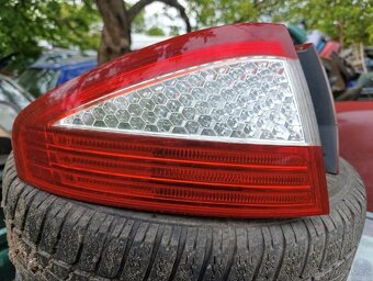 Ford Mondeo mk4 (díly ) - 4