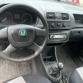 Škoda Fabia 2009 1.2 benzín 51kw combi - 4