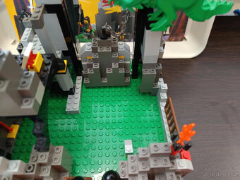 LEGO Castle 6087 Witch's Magic Manor +návod - 4