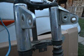 JAWA 350/634 Přední vidlice s oběma brýlemi a řídítky. - 4