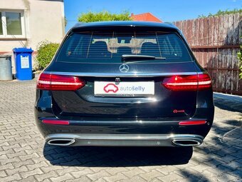 Mercedes-Benz Třídy E 220d 4MATIC/LED/WEBASTO/2020 - 4