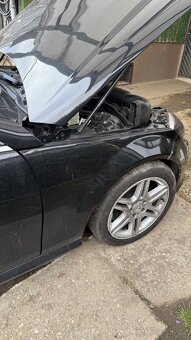 Mercedes w204 na náhradní Dily c220 - 4