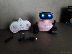 Nový  RC Robot dobíjecí - 4