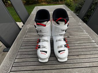Prodám juniorské lyžáky Rossignol HERO J4 - 4