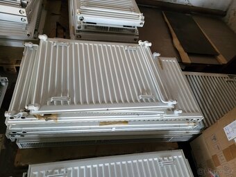 Prodám použité radiátory a žebříky - 4