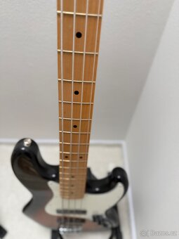 Fender JazzBass 4 strunný, kupován v MUSIC CITY - 4