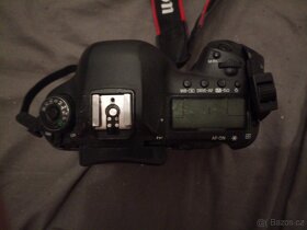 CANON EOS 5D Mark IV + BG-E20 - 4