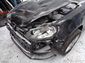Volkswagen golf 6 kombi 1,6tdi, Rozprodám na náhradní díly - 4