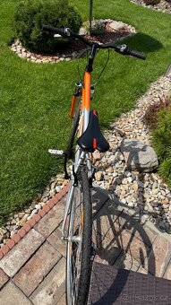 Pánské trekové kolo Balance vel. 18" vybavení Shimano - 4