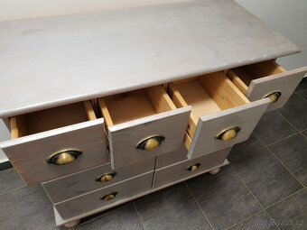 stylová anglická komoda – pěkný design - 4