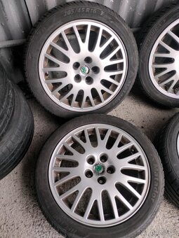 4ks alu disky orig. Škoda 5x100 r16 pneu 205/45 r16 - 4