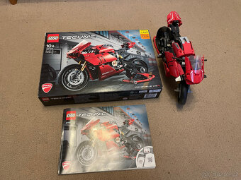 LEGO Technic 42107 Ducati Panigale V4 R - 4