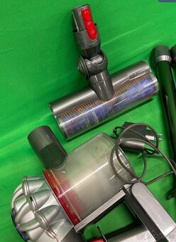 Dyson V8 Absolute 2023 - 4