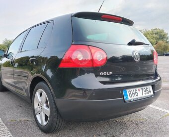 Prodám Volkswagen Golf 5 v pěkném stavu - 4