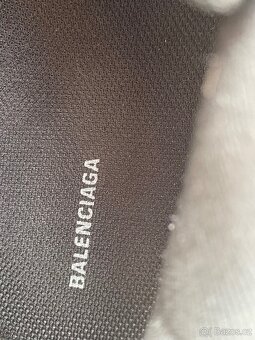 Balenciaga - 4