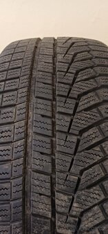 Hankook Winter Icept evo 2 215/40 R17 87V 5-5,5mm - 4