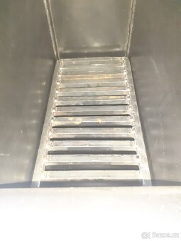 Prodám nový teplovodní mini kotel na dřevo, a dř. odpad. - 4