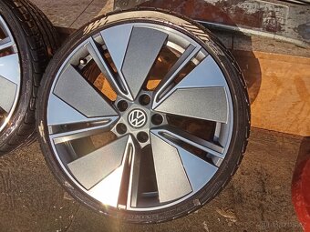 Alu kola Enyaq Regulus r19 - 4