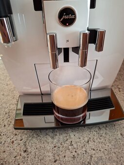 Kávovar Jura J6 Bílý - 4