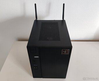 Herní MiniPC AsRock X300-ITX Ryzen 5 / 32GB / 1TB / RX6600 - 4