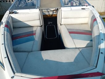 Bayliner Capri - 4