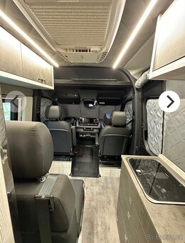 Obytný vůz Mercedes-Benz Sprinter 319 CDI (2023) - 4
