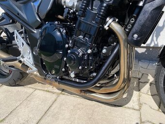 SUZUKI GSF 650 Bandit - 4