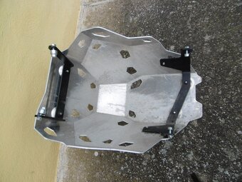 Honda Transalp 750 kryt motoru - 4