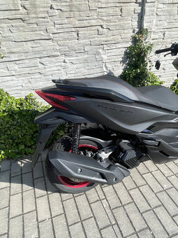 Honda Forza 125 r.v. 2024 najeto pouze 1600Km - 4